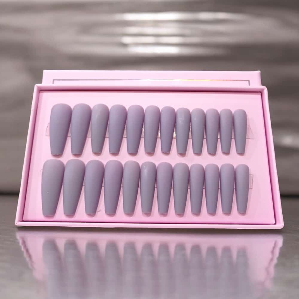 24pcs O.two.o  Matte Nails With Accessories